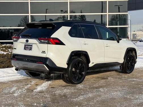 2022 Toyota RAV4 Hybrid SE