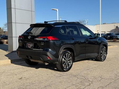 2025 Toyota Corolla Cross XLE