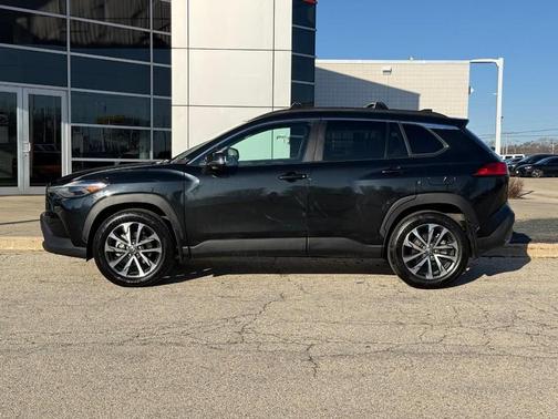 2025 Toyota Corolla Cross XLE