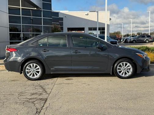 2023 Toyota Corolla Hybrid SE
