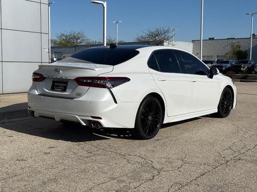 Wind Chill Pearl/Midnight Black Metallic 2023 Toyota Camry XSE