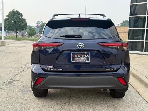 2024 Toyota Highlander XLE