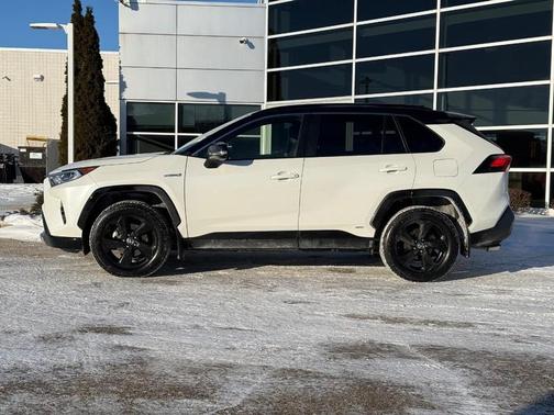 2020 Toyota RAV4 Hybrid SE