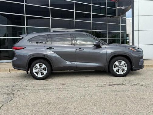 2022 Toyota Highlander L