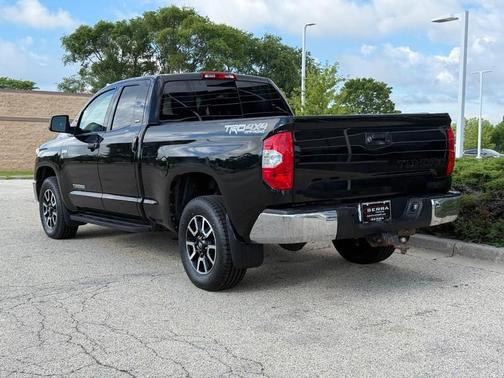 Midnight Black Metallic 2019 Toyota Tundra SR5