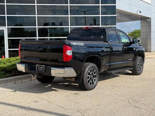 Midnight Black Metallic 2019 Toyota Tundra SR5