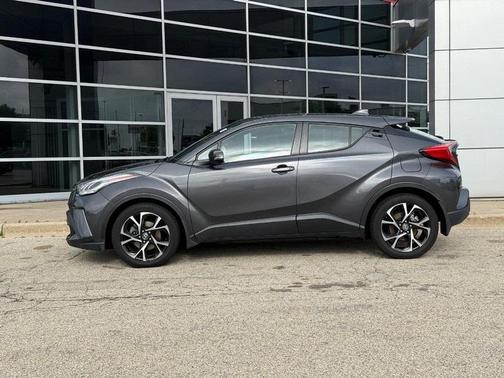 2021 Toyota C-HR XLE