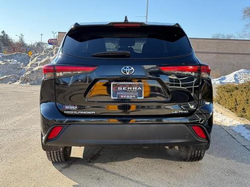2022 Toyota Highlander LE