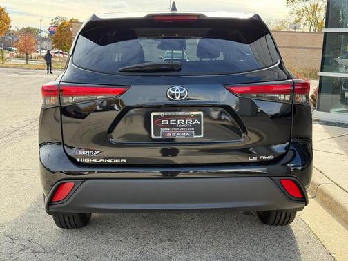 2022 Toyota Highlander LE