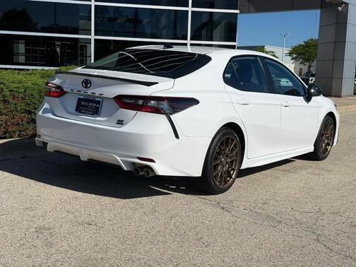 Ice Cap 2023 Toyota Camry SE
