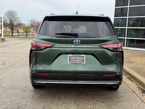 2022 Toyota Sienna Platinum