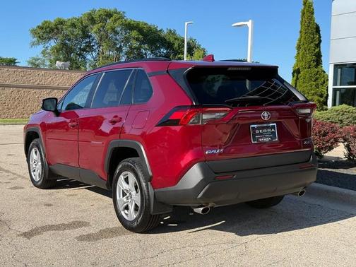 Pearl 2019 Toyota RAV4 XLE