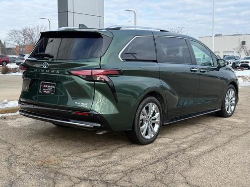 2022 Toyota Sienna Platinum