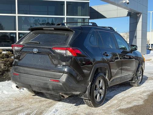 2022 Toyota RAV4 XLE