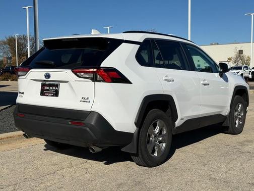 2024 Toyota RAV4 Hybrid XLE