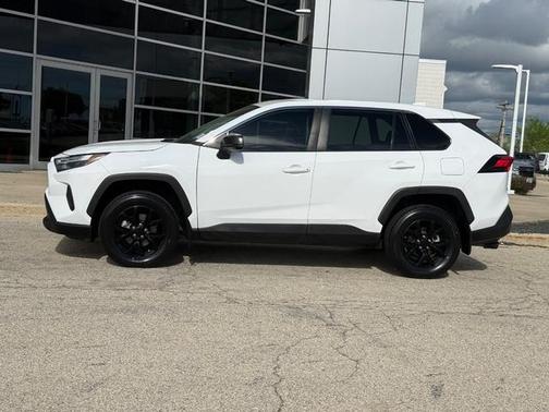Ice Cap 2023 Toyota RAV4 LE