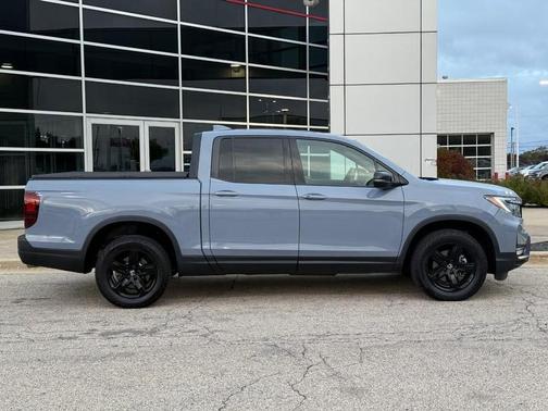 2023 Honda Ridgeline Black