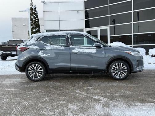 2021 Nissan Kicks SV