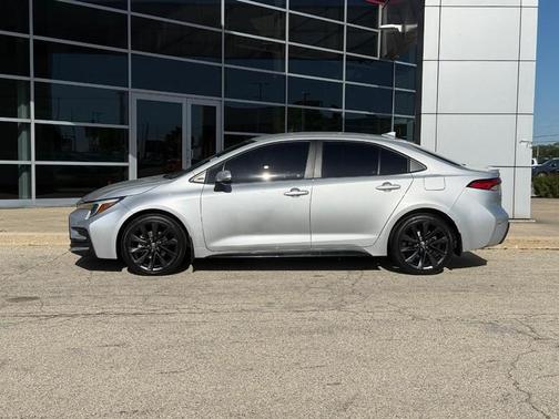 Classic Silver Metallic 2023 Toyota Corolla SE