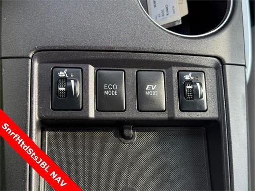 2017 Toyota Camry Hybrid XLE
