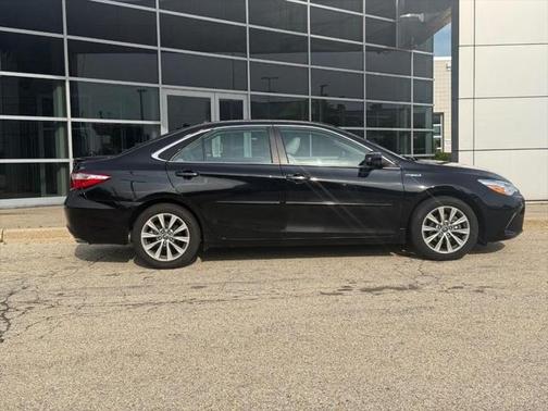2017 Toyota Camry Hybrid XLE