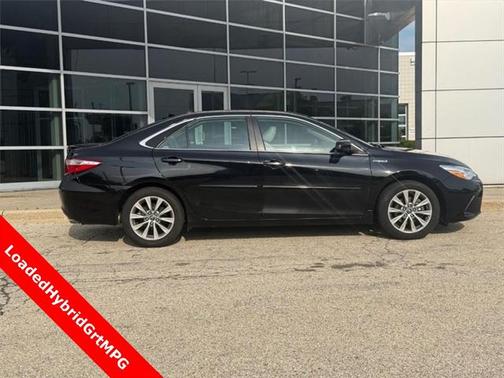2017 Toyota Camry Hybrid XLE