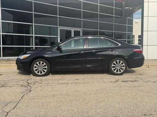 2017 Toyota Camry Hybrid XLE