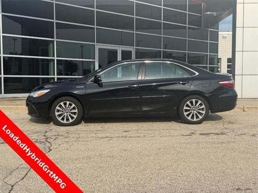 2017 Toyota Camry Hybrid XLE