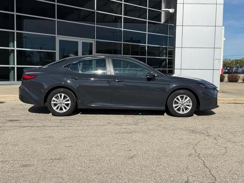 Underground 2025 Toyota Camry LE