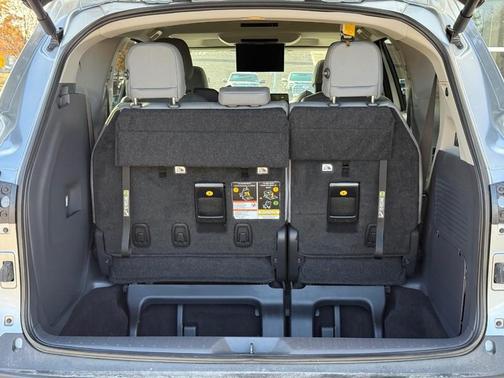 2024 Toyota Sienna XLE