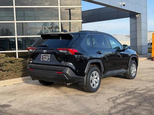 2019 Toyota RAV4 LE