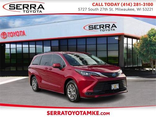 2024 Toyota Sienna LE
