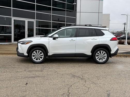 Wind Chill Pearl 2023 Toyota Corolla Cross LE