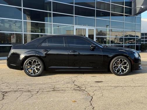 2018 Chrysler 300 S
