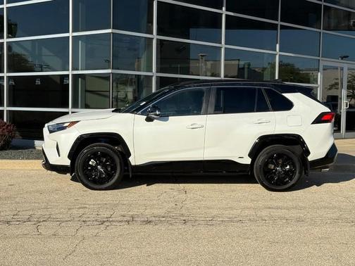 2024 Toyota RAV4 Hybrid SE