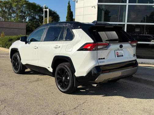 2024 Toyota RAV4 Hybrid SE
