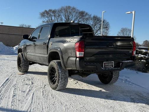 2016 Toyota Tacoma TRD Sport