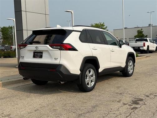 2020 Toyota RAV4 XLE