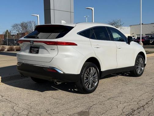 Wind Chill Pearl 2024 Toyota Venza XLE