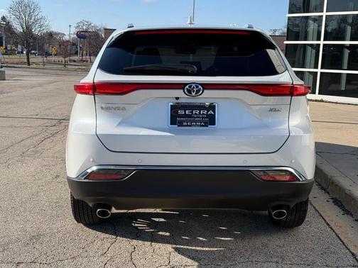 Wind Chill Pearl 2024 Toyota Venza XLE