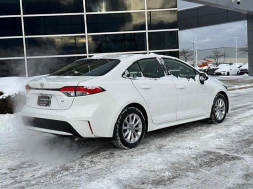 2022 Toyota Corolla LE