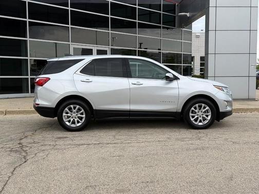 Silver Ice Metallic 2020 Chevrolet Equinox 1LT