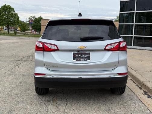 Silver Ice Metallic 2020 Chevrolet Equinox 1LT