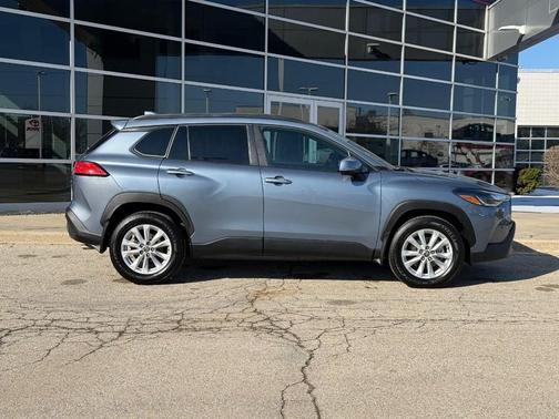 2023 Toyota Corolla Cross LE