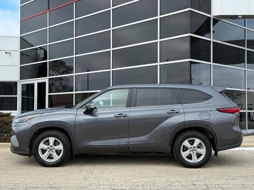 2023 Toyota Highlander LE
