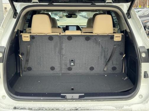 2022 Toyota Highlander Hybrid Limited