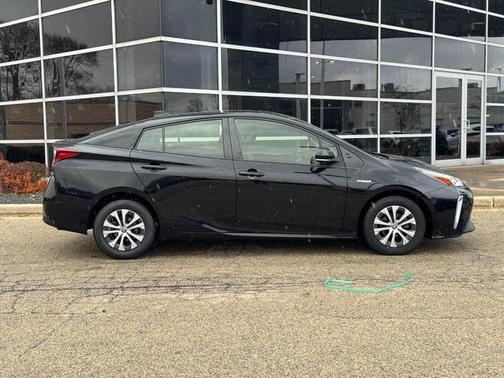 2022 Toyota Prius XLE