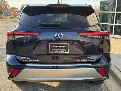 2023 Toyota Highlander Platinum
