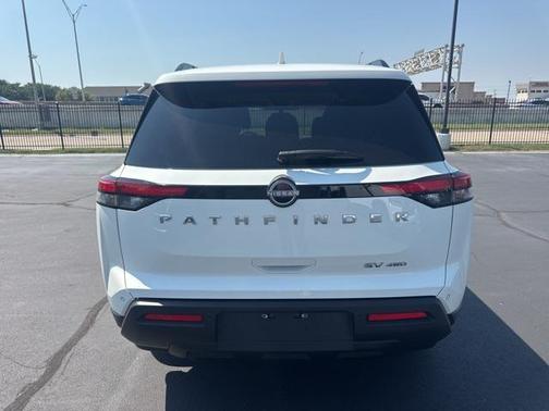 2022 Nissan Pathfinder SV 4WD