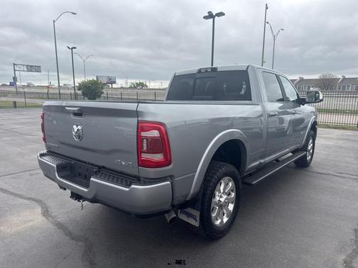 2022 RAM 2500 Laramie Crew Cab 4x4 6'4' Box